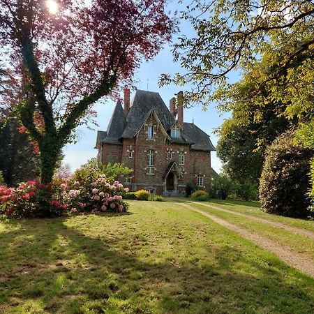 Le Manoir Des Rochers Bouere Extérieur photo