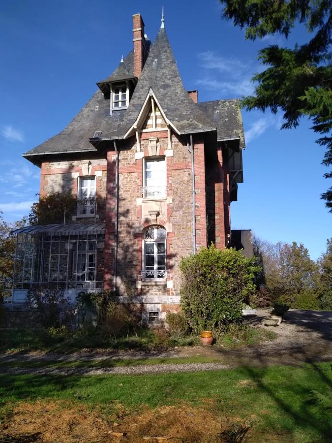 Le Manoir Des Rochers Bouere Extérieur photo